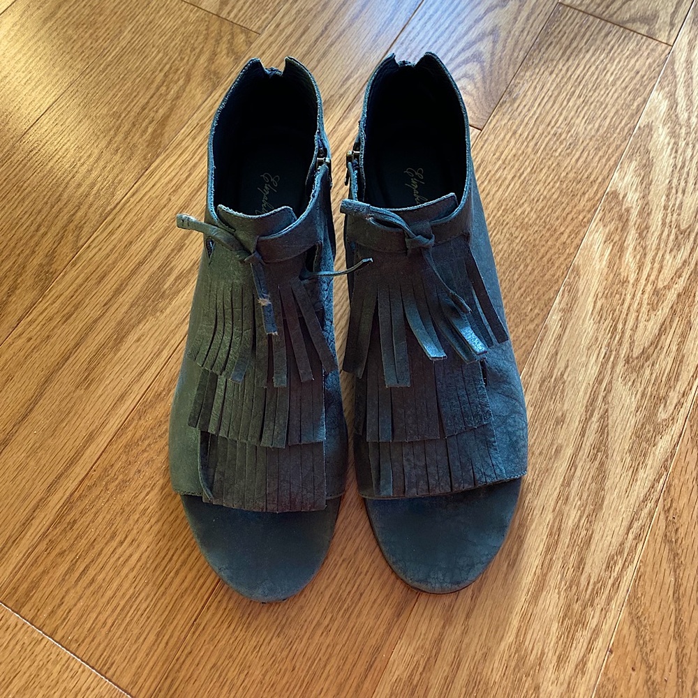 Elizabeth and James peep toe flats